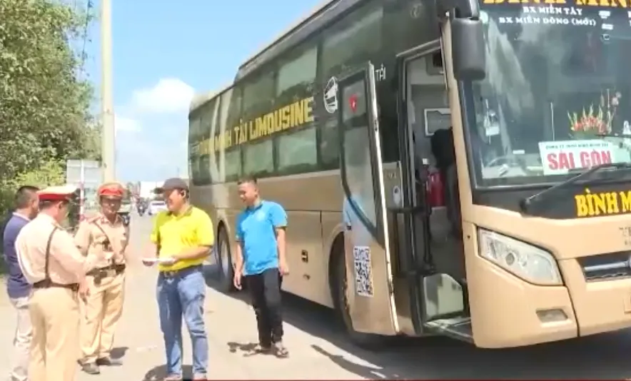 Kiểm soát chặt xe khách Bắc – Nam sau Tết- Ảnh 2. Kiểm soát chặt xe khách Bắc – Nam sau Tết- Ảnh 2.