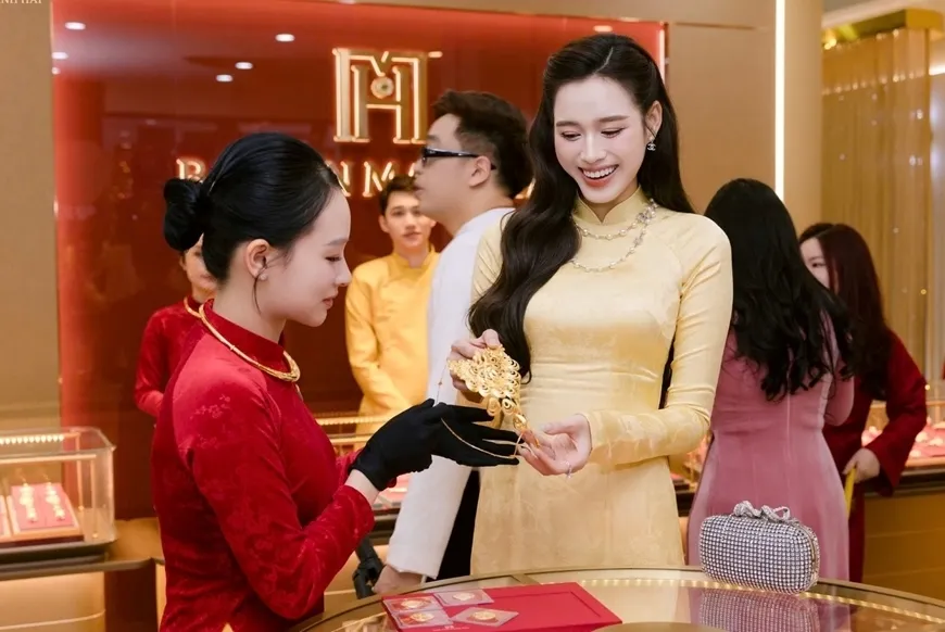 Giá vàng hôm nay (24-2): Tăng sốc- Ảnh 1. Giá vàng hôm nay (24-2): Tăng sốc- Ảnh 1.