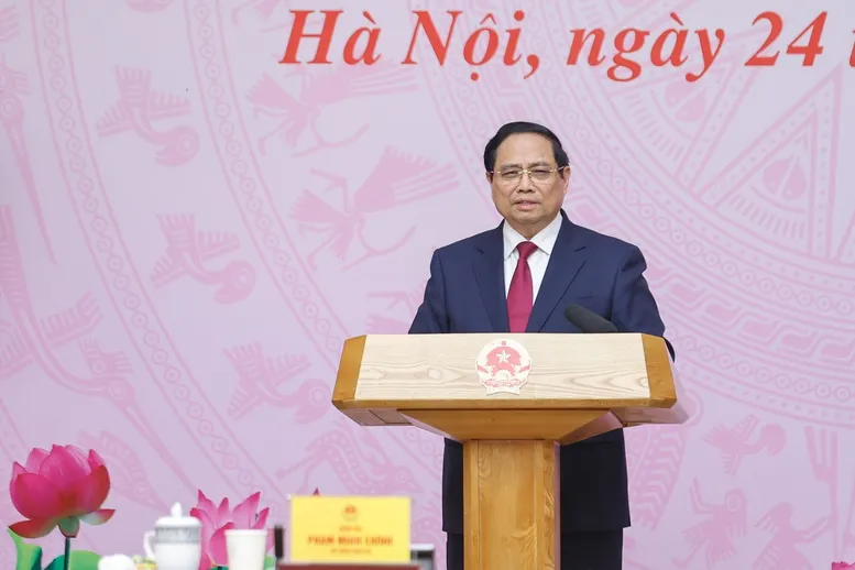 Thủ tướng: &ldquo;Giữ trọn y đức - Vững v&agrave;ng y thuật - N&acirc;ng tầm y l&yacute; - Vượt qua nghịch cảnh - Tất cả v&igrave; d&acirc;n&rdquo; - Ảnh 2.