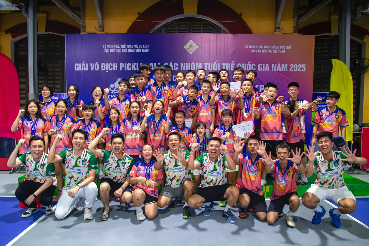 CLB Pickleball C&ocirc;ng an Nh&acirc;n d&acirc;n kh&eacute;p lại năm 2025 với 127 huy chương- Ảnh 4.