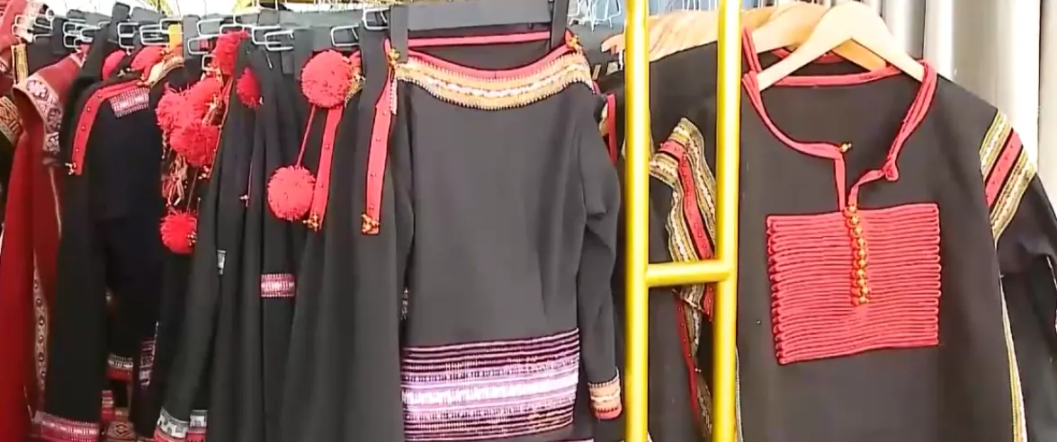 Sức sống mới của thổ cẩm &Ecirc; Đ&ecirc; giữa l&ograve;ng đại ng&agrave;n- Ảnh 2.