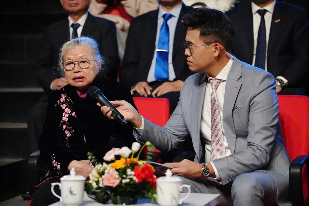 Ánh sáng tri thức: Tôn vinh những dấu mốc khoa học làm rạng danh Việt Nam- Ảnh 1. Ánh sáng tri thức: Tôn vinh những dấu mốc khoa học làm rạng danh Việt Nam- Ảnh 1.