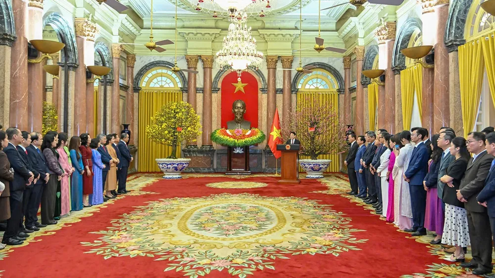 Chủ tịch nước Lương Cường ch&uacute;c Tết c&aacute;n bộ, người lao động Văn ph&ograve;ng Chủ tịch nước- Ảnh 1.