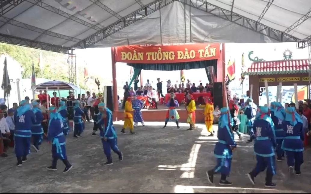 N&eacute;t đẹp văn h&oacute;a miền biển qua lễ hội Cầu ngư- Ảnh 3.