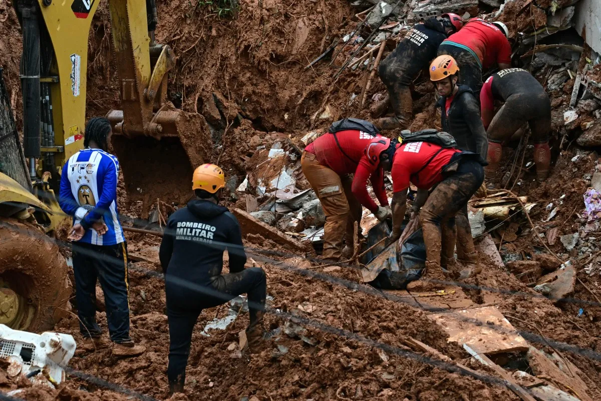 Mưa lớn lịch sử tại Brazil, ít nhất 30 người thiệt mạng - Ảnh 2.