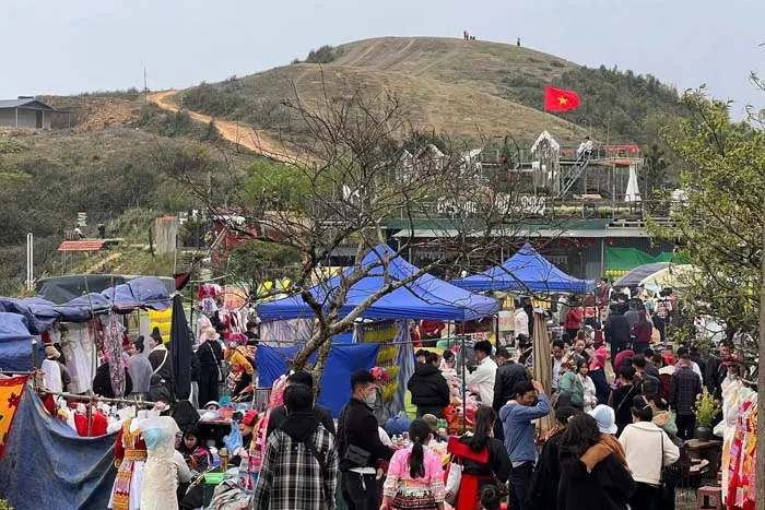 Điện Bi&ecirc;n rộn r&agrave;ng mừng Xu&acirc;n, lan tỏa kh&iacute; thế ng&agrave;y hội to&agrave;n d&acirc;n - Ảnh 4.