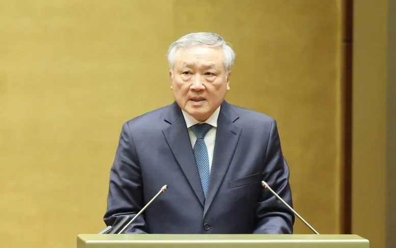 Phó Thủ tướng Thường trực Chính phủ Nguyễn Hòa Bình đề cập đến các nhóm nhiệm vụ cụ thể liên quan đến 2 nghị quyết - Ảnh: VGP/Nhật Bắc