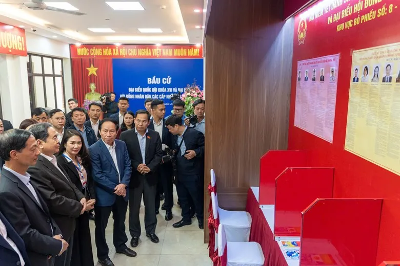 Chủ tịch Quốc hội: Tuy&ecirc;n truyền bầu cử để người d&acirc;n nhận thức r&otilde; nghĩa vụ v&agrave; tr&aacute;ch nhiệm c&ocirc;ng d&acirc;n - Ảnh 3.