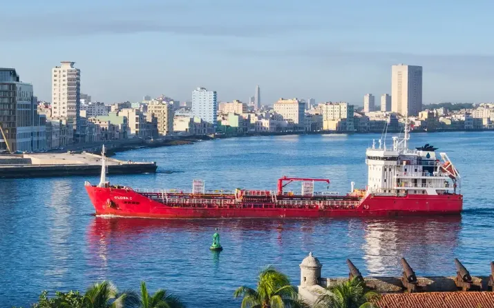 Cuba đang phải đối mặt với tình trạng khan hiếm nhiên liệu trầm trọng khi không có dầu mỏ của Venezuela (Ảnh DW)