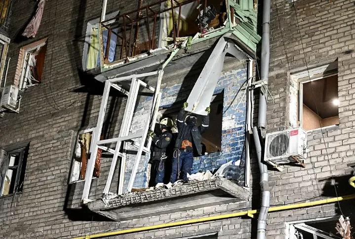 Ukraine tấn công UAV vào nhà máy phân bón của Nga khiến 7 người thiệt mạng - Ảnh 1.