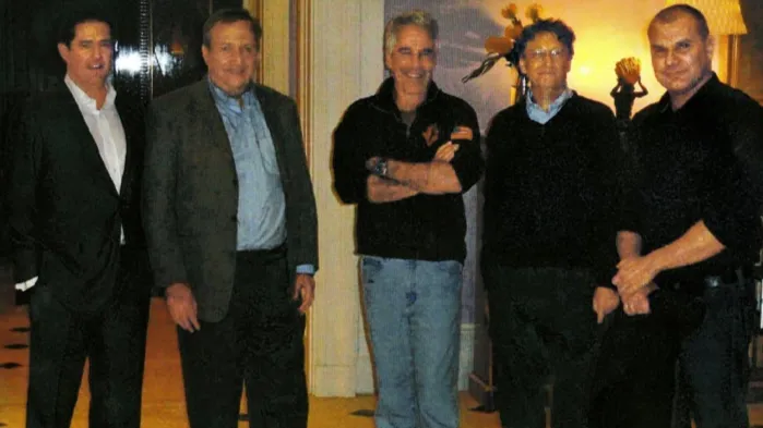 Bill Gates thừa nhận ngoại t&igrave;nh với phụ nữ Nga, xin lỗi v&igrave; li&ecirc;n hệ với Epstein - Ảnh 1.