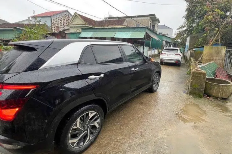 Khởi tố người đ&agrave;n &ocirc;ng điều th&ecirc;m &ocirc; t&ocirc; chặn xe ng&agrave;y m&ugrave;ng 2 Tết ở H&agrave; Tĩnh- Ảnh 1.