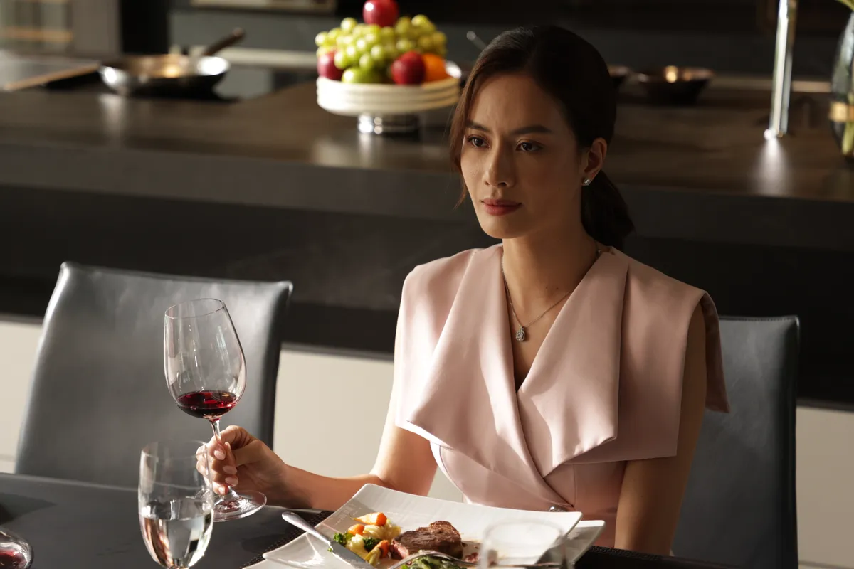 &lsquo;Nh&agrave; ba t&ocirc;i một ph&ograve;ng&rsquo; g&acirc;y tranh c&atilde;i vẫn chạm mốc trăm tỷ - Ảnh 3.