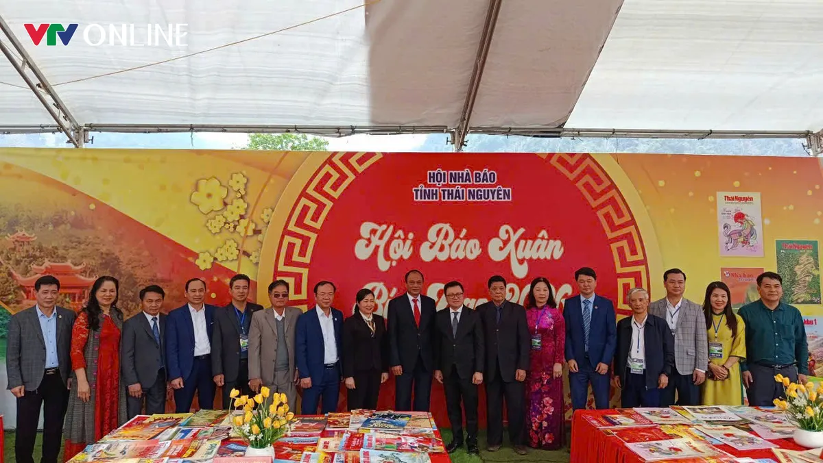 Ba Bể lung linh sắc màu ngày hội xuân - Ảnh 10.