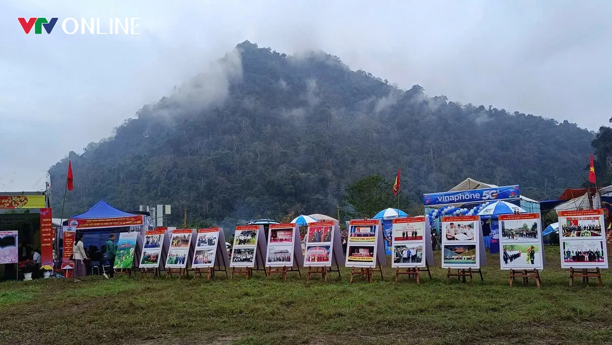 Ba Bể lung linh sắc màu ngày hội xuân - Ảnh 6.