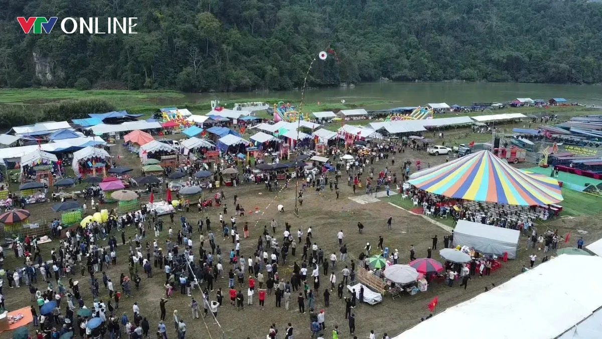 Ba Bể lung linh sắc màu ngày hội xuân - Ảnh 11.