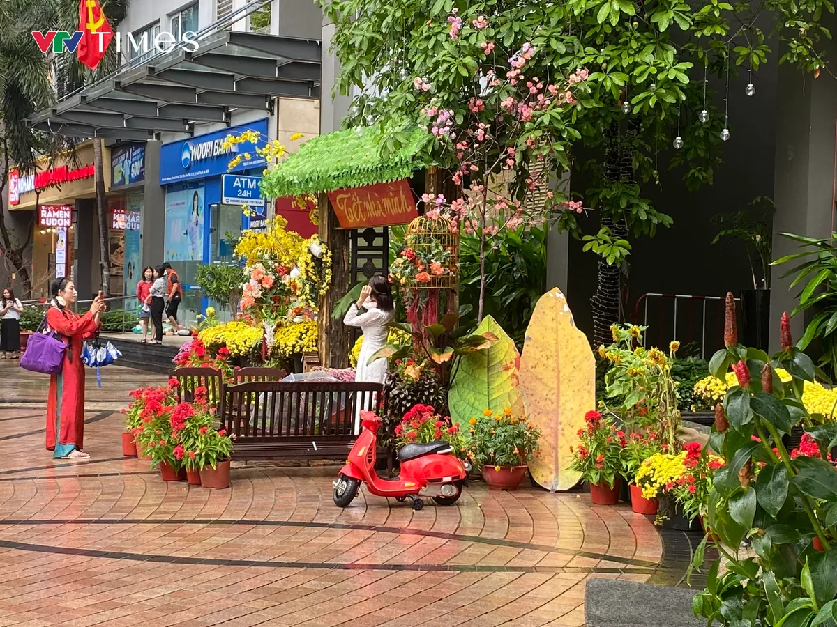 TP Hồ Ch&iacute; Minh mưa tr&aacute;i m&ugrave;a tầm t&atilde;- Ảnh 10.