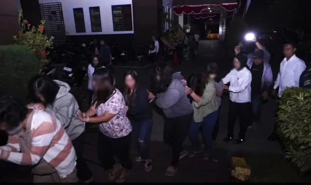 T&igrave;nh trạng bu&ocirc;n b&aacute;n trẻ em sơ sinh ở Indonesia - Ảnh 1.