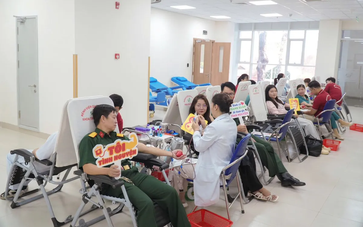 Hơn 500 đơn vị m&aacute;u được tiếp nhận qua chương tr&igrave;nh hiến m&aacute;u đầu năm tại Bệnh viện Qu&acirc;n y 175- Ảnh 1.