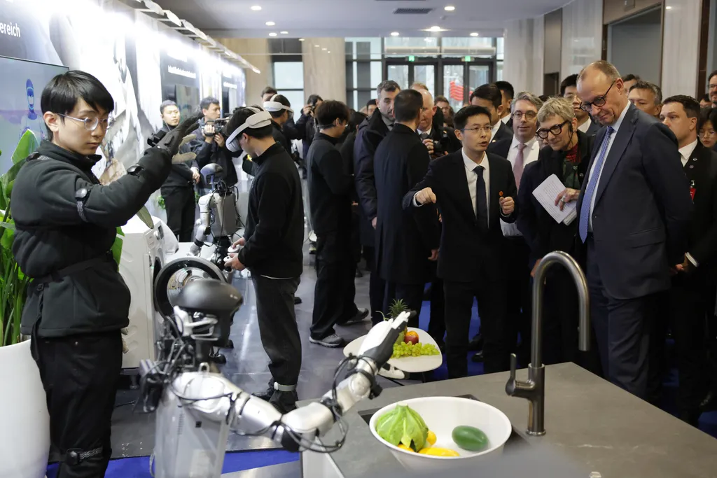 Những điểm nhấn trong chuyến thăm Trung Quốc của Thủ tướng Đức Friedrich Merz- Ảnh 3.