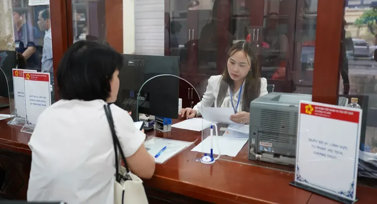 Thủ tướng Phạm Minh Ch&iacute;nh y&ecirc;u cầu khẩn trương khai th&aacute;c nh&agrave;, đất d&ocirc;i dư, tr&aacute;nh l&atilde;ng ph&iacute; t&agrave;i sản c&ocirc;ng- Ảnh 1.