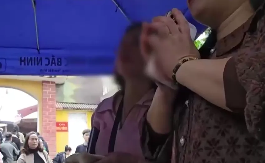 LỘN XỘN DỊCH VỤ TẠI LỄ HỘI - Ảnh 3.