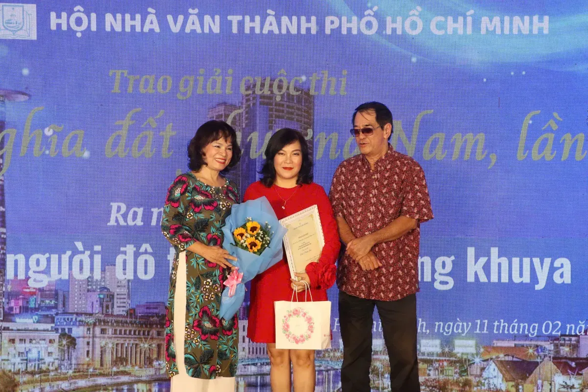 Động lực nào cho sự phát triển cho thơ ca TP Hồ Chí Minh? - Ảnh 4.