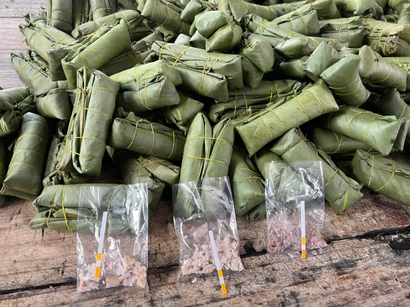 Khởi tố chủ cơ sở sản xuất gi&ograve; chả d&ugrave;ng h&agrave;n the ở Hưng Y&ecirc;n, thu giữ hơn 1,2 tấn - Ảnh 3.