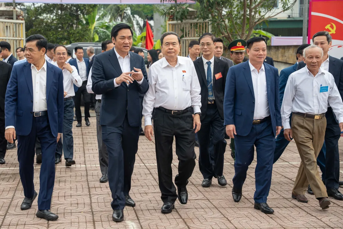 Chủ tịch Quốc hội: Nghệ An cần nâng cao kỷ luật, kỷ cương để ngày bầu cử là ngày hội của toàn dân - Ảnh 1.