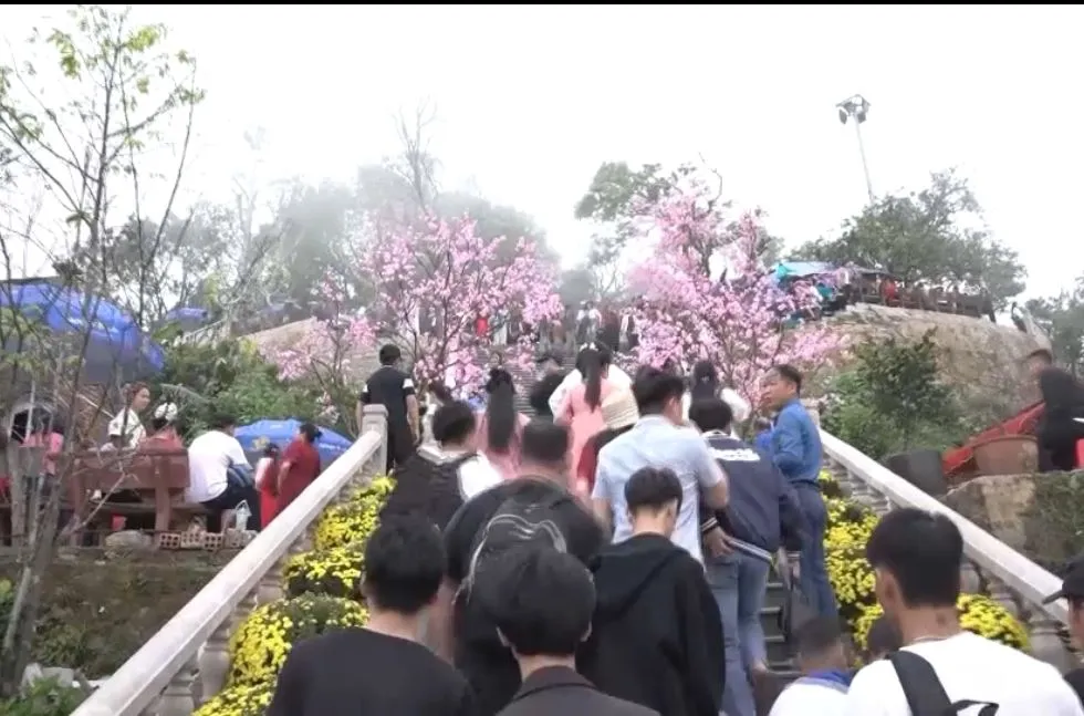 Giữ g&igrave;n thuần phong mỹ tục qua c&aacute;c lễ hội- Ảnh 3.