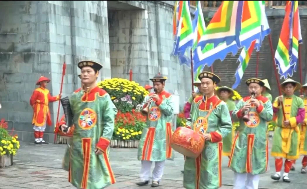 Lễ hội - nơi nhận diện bản sắc văn h&oacute;a- Ảnh 2.