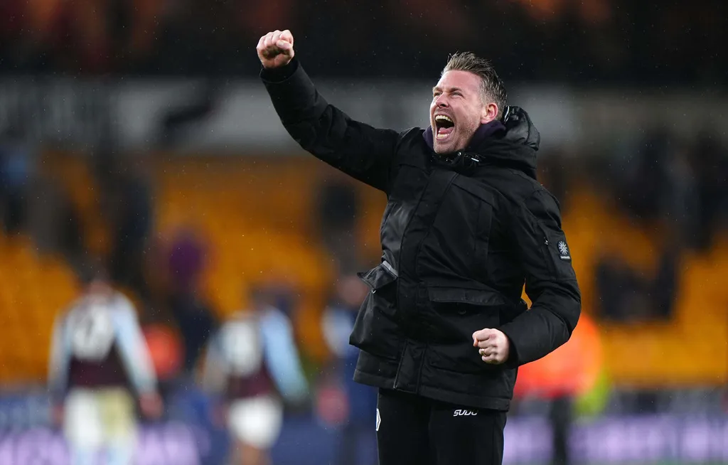 Aston Villa thua sốc đội cuối bảng, cờ đến tay MU- Ảnh 1.