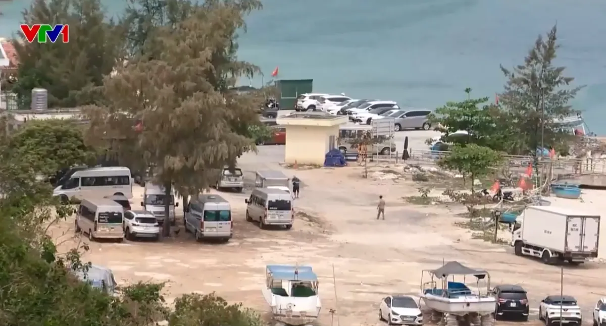 Chấn chỉnh hoạt động giữ xe tại điểm du lịch B&atilde;i Kinh, Kh&aacute;nh H&ograve;a - Ảnh 1.