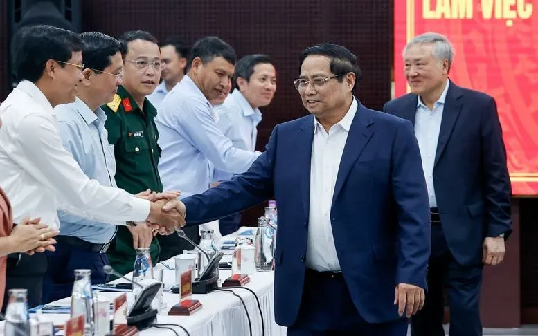 Thủ tướng yêu cầu phối hợp chặt chẽ vận hành Trung tâm tài chính quốc tế tại Đà Nẵng- Ảnh 1. Thủ tướng yêu cầu phối hợp chặt chẽ vận hành Trung tâm tài chính quốc tế tại Đà Nẵng- Ảnh 1.