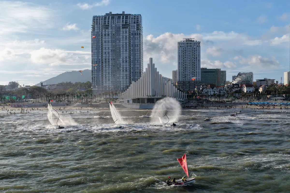 TP Hồ Ch&iacute; Minh khai hội Văn h&oacute;a - Du lịch 2026: Khởi sắc tinh hoa - Ảnh 4.