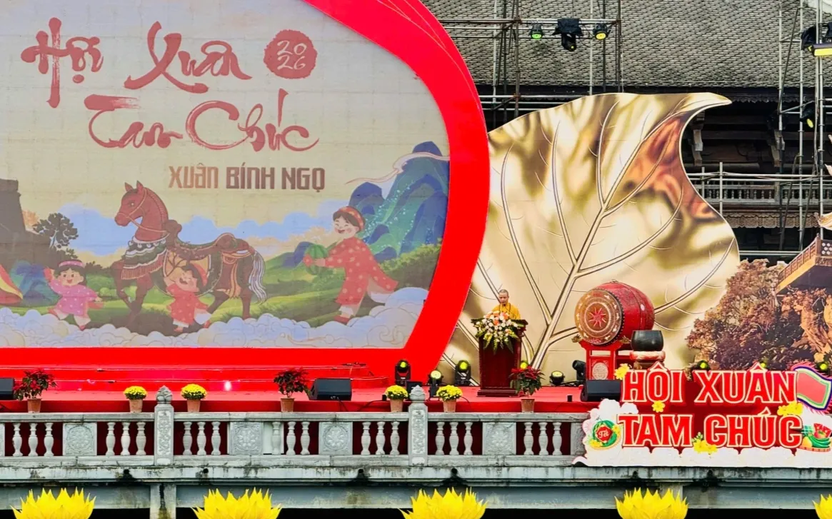 Hội xuân Tam Chúc: Rạng rỡ "Bình minh cõi Phật" - Ảnh 2.