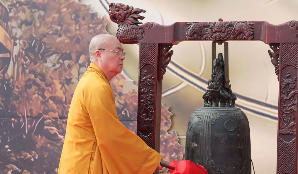 Hội xuân Tam Chúc: Rạng rỡ "Bình minh cõi Phật" - Ảnh 4.