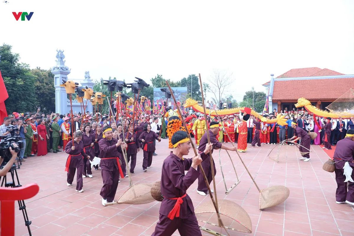 Ph&uacute; Thọ kh&ocirc;i phục lễ hội &ocirc;ng Khiu b&agrave; Khiu sau gần 2 thập kỷ vắng b&oacute;ng - Ảnh 2.
