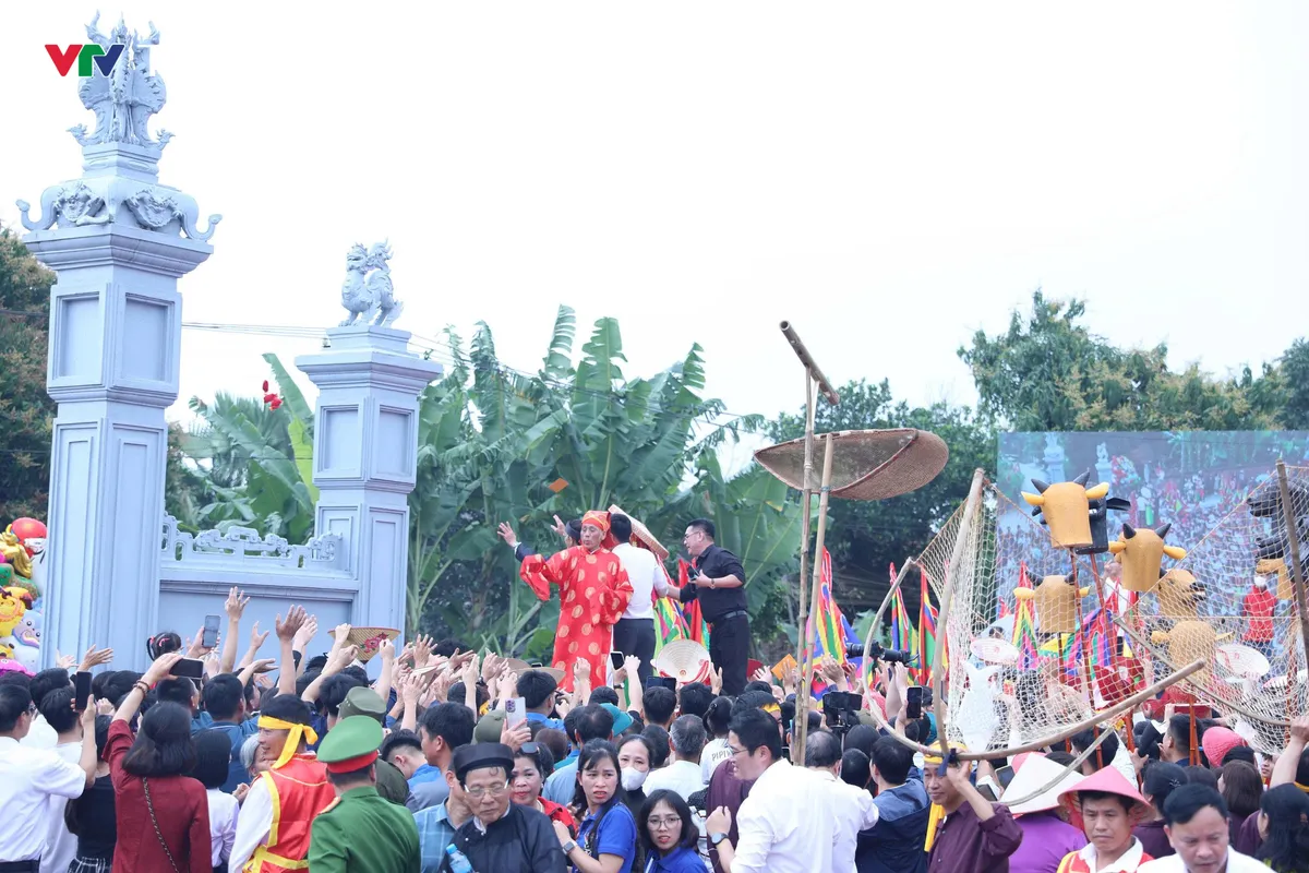 Ph&uacute; Thọ kh&ocirc;i phục lễ hội &ocirc;ng Khiu b&agrave; Khiu sau gần 2 thập kỷ vắng b&oacute;ng - Ảnh 3.