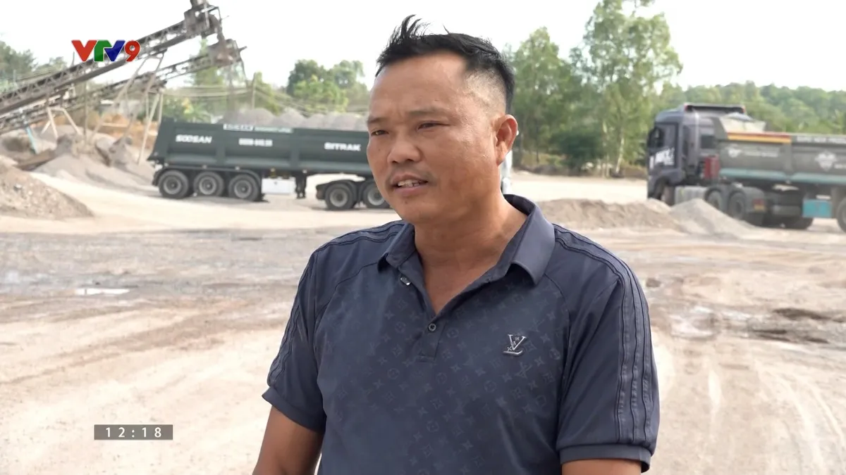 pnhn-2802-3 ng tien quan.jpg