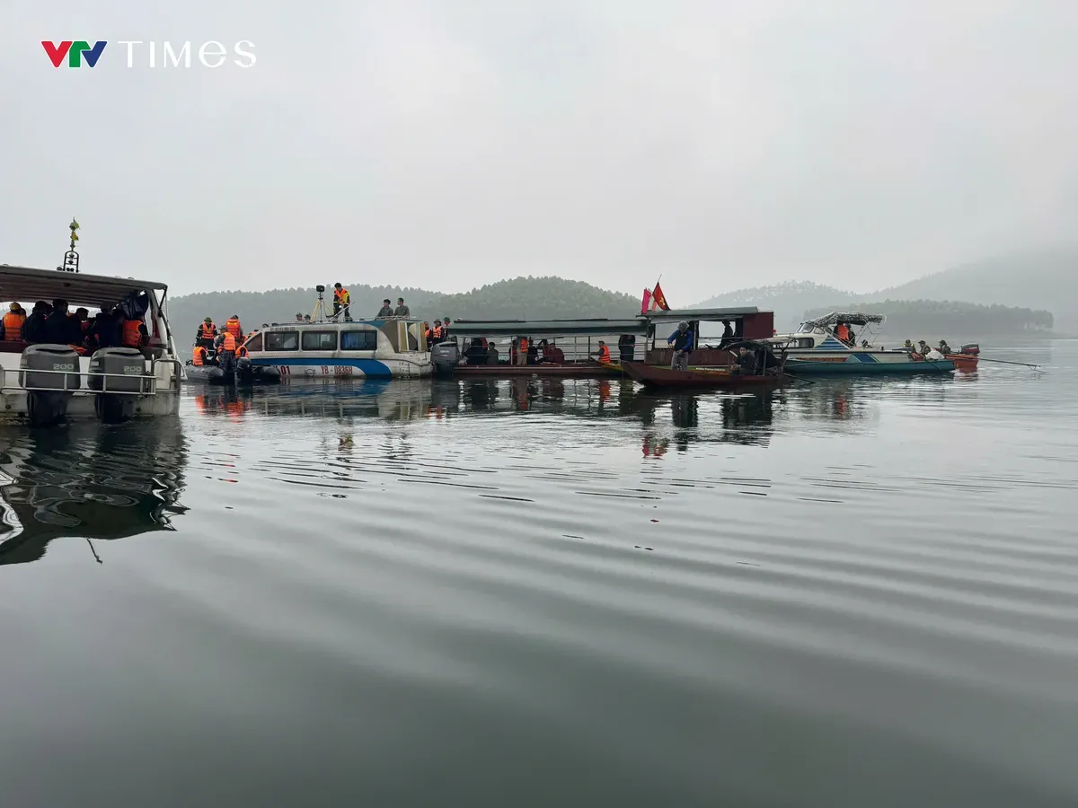 Tai nạn làm 6 người tử vong trên hồ Thác Bà: Thiếu tuân thủ pháp luật, cả nể trong việc chở khách - Ảnh 1.