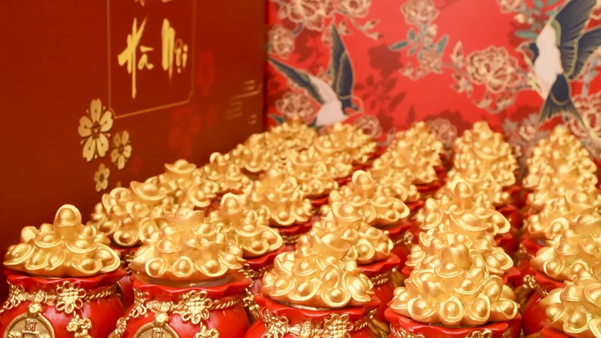 Giá vàng hôm nay 28/2: Vàng SJC tăng 3 triệu đồng/lượng- Ảnh 1. Giá vàng hôm nay 28/2: Vàng SJC tăng 3 triệu đồng/lượng- Ảnh 1.