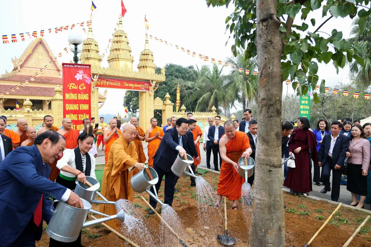 Khai mạc &ldquo;Sắc Xu&acirc;n tr&ecirc;n mọi miền Tổ quốc&rdquo; năm 2026: Hội tụ tinh hoa văn h&oacute;a 54 d&acirc;n tộc - Ảnh 6.