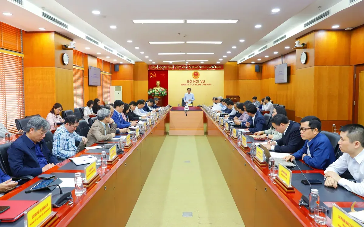 Bộ Nội vụ đẩy mạnh cải cách tiền lương, sắp xếp đơn vị sự nghiệp theo mô hình chính quyền 2 cấp- Ảnh 1. Bộ Nội vụ đẩy mạnh cải cách tiền lương, sắp xếp đơn vị sự nghiệp theo mô hình chính quyền 2 cấp- Ảnh 1.