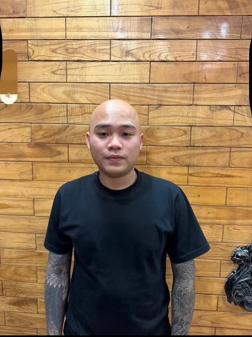 H&agrave; Nội: C&ocirc;ng an x&atilde; Nội B&agrave;i vận động th&agrave;nh c&ocirc;ng đối tượng truy n&atilde; ra đầu th&uacute; - Ảnh 1.