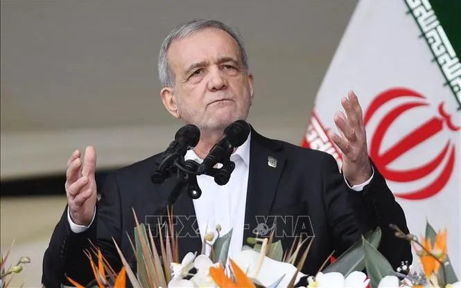 Tổng thống Iran Masoud Pezeshkian (Ảnh: THX/TTXVN)