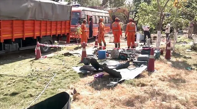 Nổ lớn ở nhà máy sản xuất đạn tại Ấn Độ- Ảnh 1. Nổ lớn ở nhà máy sản xuất đạn tại Ấn Độ- Ảnh 1.