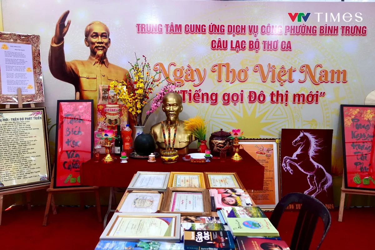 Tiếng trống khai hội Ngày Thơ và kỳ vọng vào tầm vóc mới cho thi ca ở siêu đô thị - Ảnh 15.