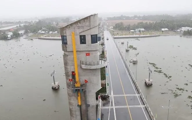 Cống Cái Lớn. Ảnh: Dương Giang-TTXVN
