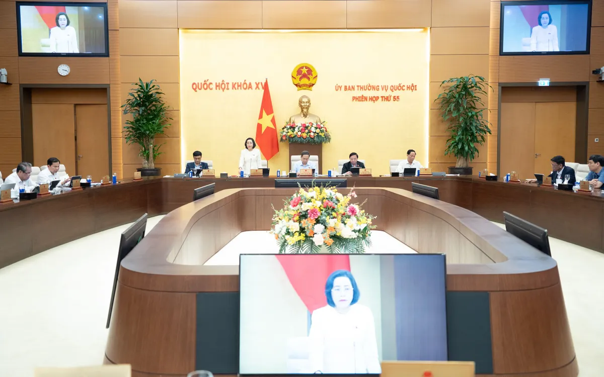 Toàn cảnh Phiên họp